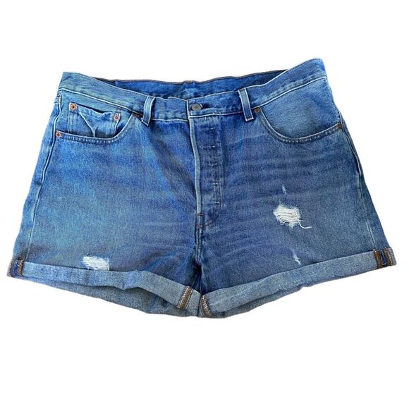Levi’s 501’s ~ Denim shorts ~ size 34 - Picture 1 of 11